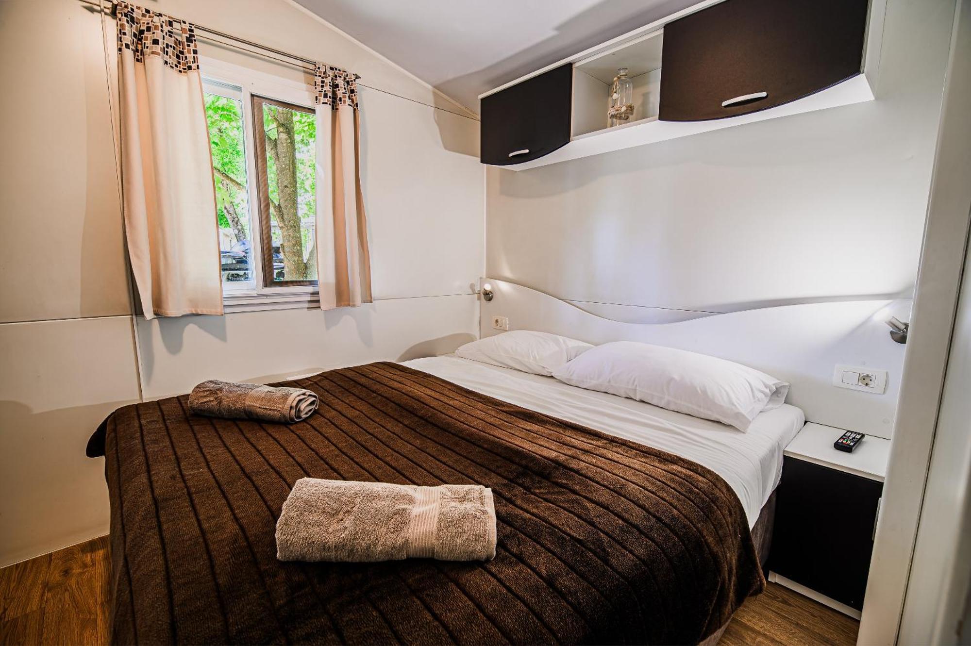 Lake View Mobile Homes With Thermal Riviera Tickets In Terme Catez Catez ob Savi Chambre photo