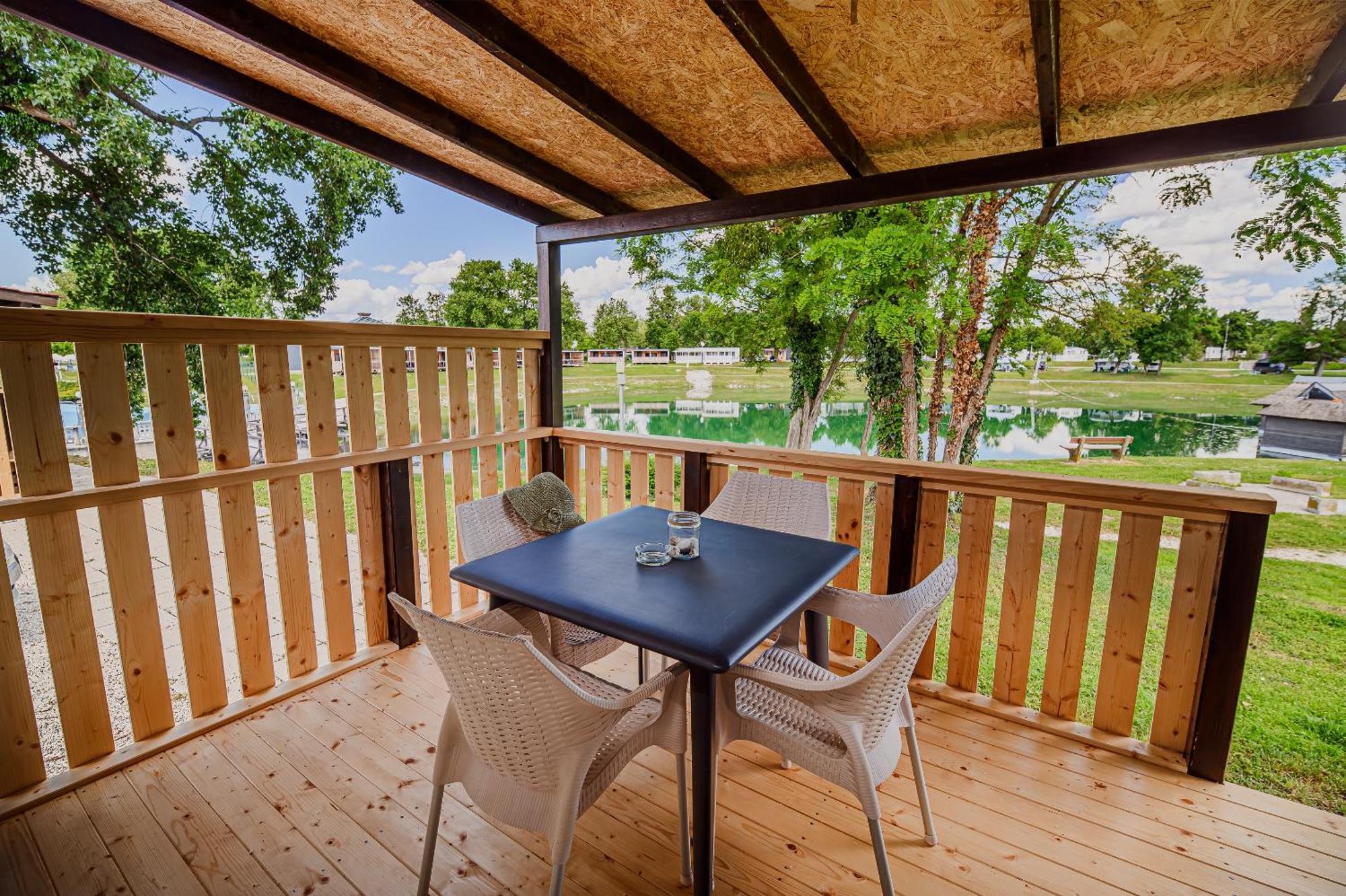 Lake View Mobile Homes With Thermal Riviera Tickets In Terme Catez Catez ob Savi Chambre photo