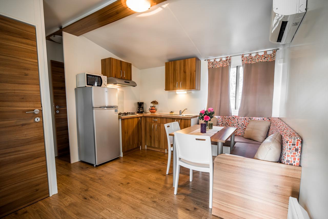 Lake View Mobile Homes With Thermal Riviera Tickets In Terme Catez Catez ob Savi Extérieur photo